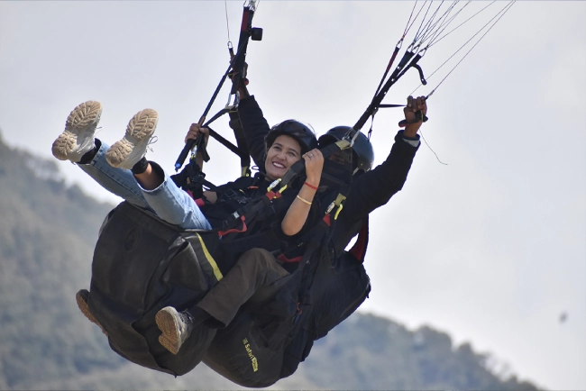 Tandem Paragliding in Bir Billing 2 paragliding in bir billing himachal pradesh