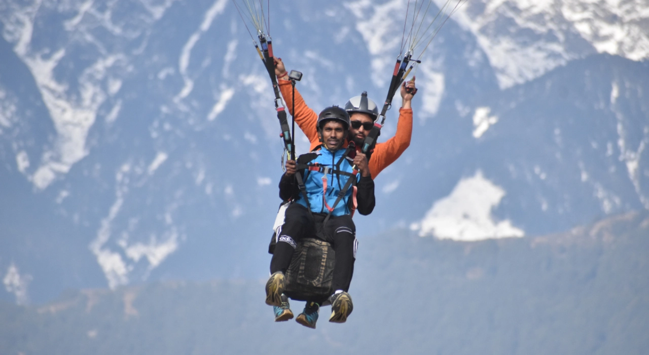 who can try paragliding